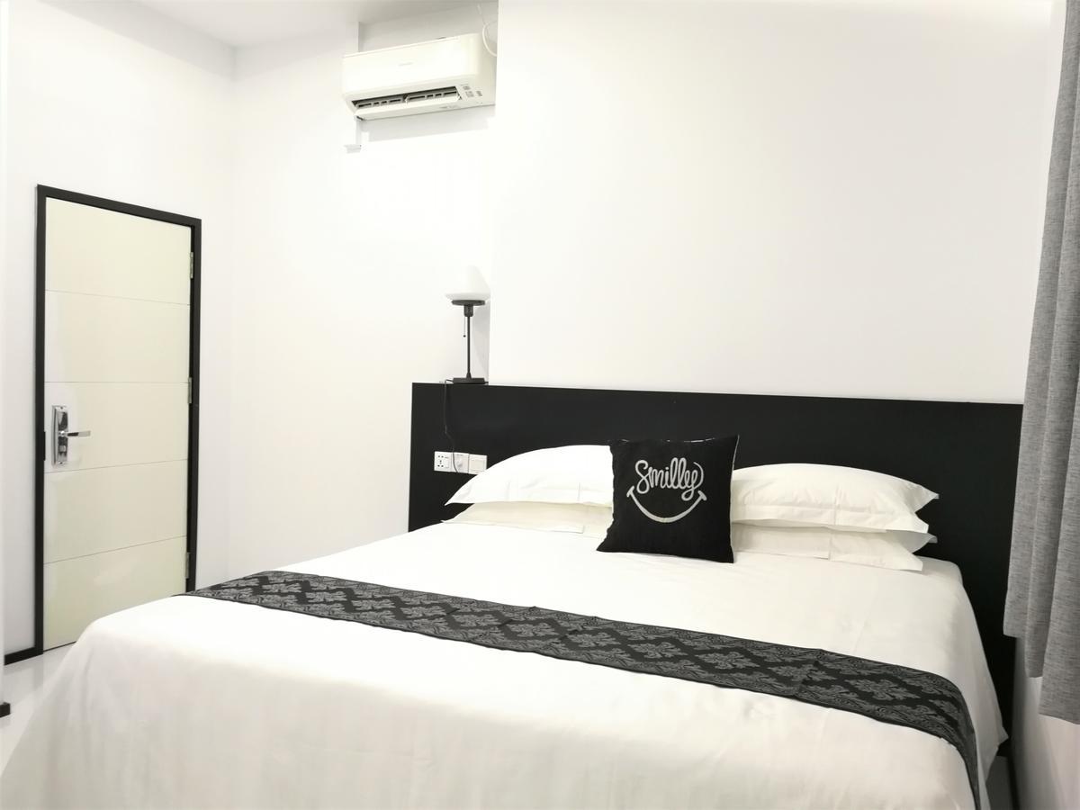 Yama Hotel & Rooftop Bar Yangon Exterior foto